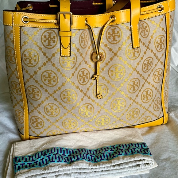 Tory Burch pre-loved like new bag with tags in great condition. Dustbag included - Picture 1 of 7